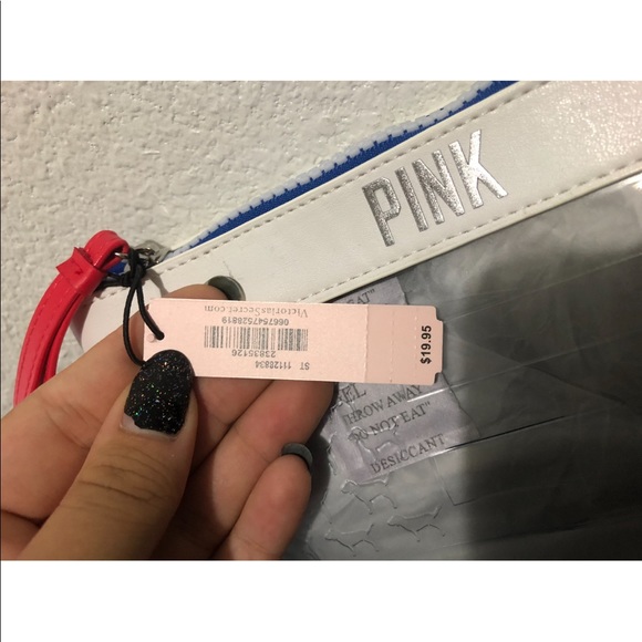 PINK by Victoria’s Secret Makeup Bag - Picture 3 of 4